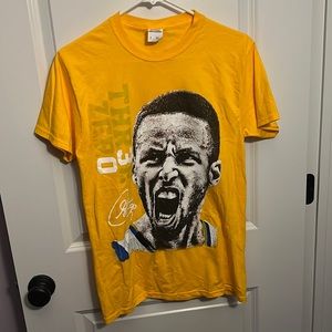 Steph Curry Preowned Tshirt Size Small NBA